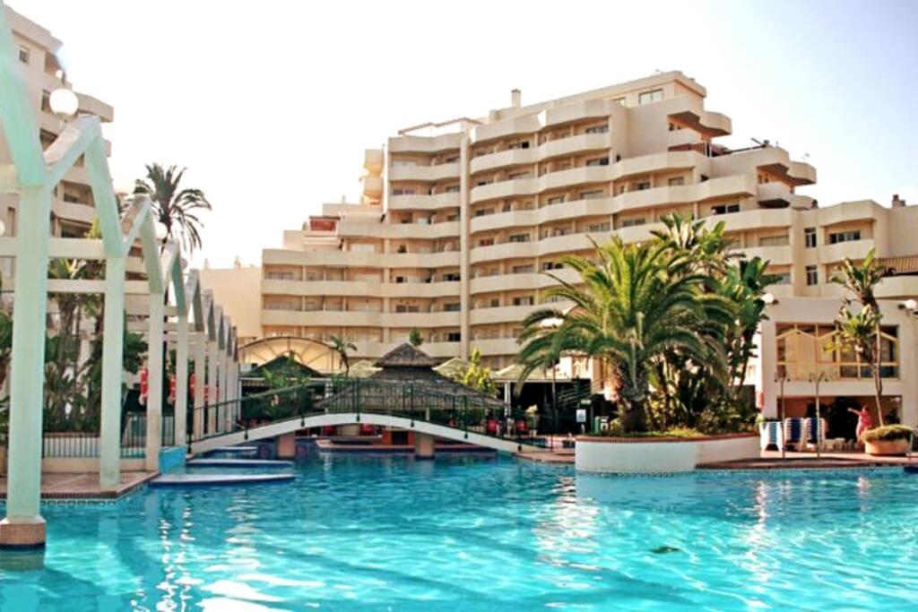 Precioso Apartamento Frente Al Mar Benalbeach Apartment เบนัลมาเดนา ภายนอก รูปภาพ
