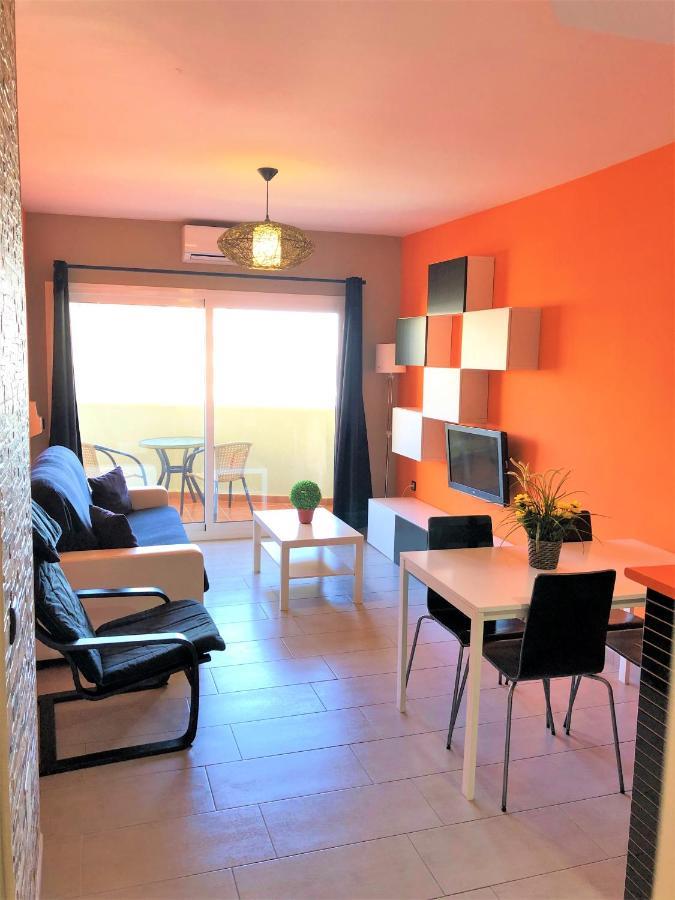 Precioso Apartamento Frente Al Mar Benalbeach Apartment เบนัลมาเดนา ภายนอก รูปภาพ
